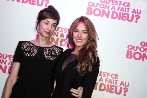Emilie Caen et Elodie Fontan lors de la soirée "Qu'est-ce qu'on a fait au bon Dieu" au Showcase, Paris, le 8 décembre 2014.