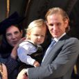  Sacha Casiraghi (1 an et demi), entouré notamment de sa mamie la princesse Caroline, sa tante la princesse Alexandra et sa maman Tatiana Santo Domingo, est apparu dans les bras de son papa Andrea Casiraghi, au balcon du palais princier à Monaco le 19 novembre 2014 pour la Fête nationale.  