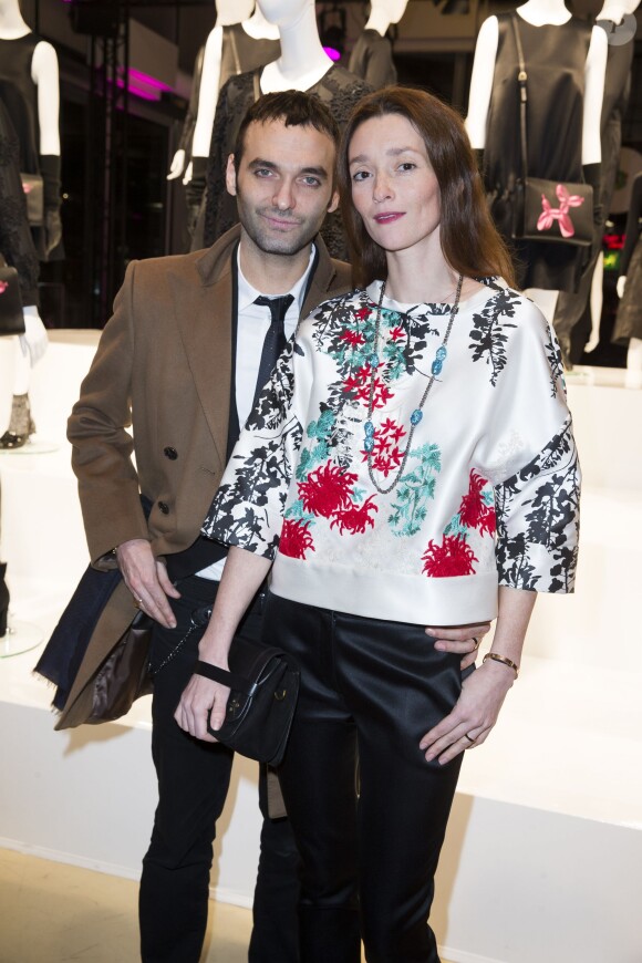 Virgile Bramly et sa compagne Audrey Marnay - Présentation du sac "Balloon Dog" de Jeff Koons pour H&M au centre Pompidou à Paris le 9 décembre 2014.
