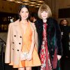 Olivia Munn et Anna Wintour assistent à la présentation de la collection New York Haute Couture de Valentino au Whitney Museum. New York, le 10 décembre 2014.