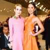 Emma Roberts et Olivia Munn assistent à la présentation de la collection New York Haute Couture de Valentino au Whitney Museum. New York, le 10 décembre 2014.