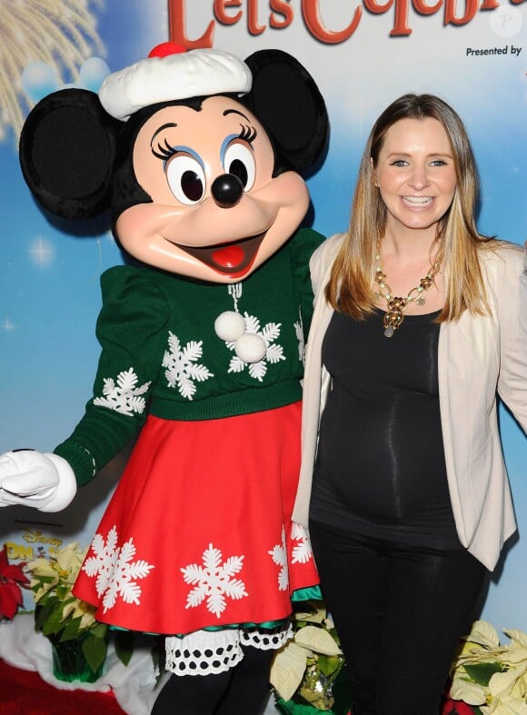 Beverley Mitchell - Spectacle Disney On Ice Let's Celebrate ! à Los Angeles, le 11 décembre 2014