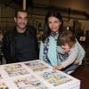 Exclusif - Adeline Blondieau, sa fille Wilona et le dessinateur Fabien Rypert règlent les derniers détails à l'imprimerie PPO pour leur ouvrage "Les Pochitos", à Palaiseau le 28 Mai 2013.