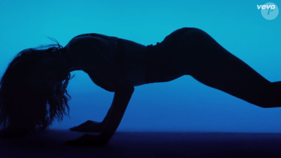 Nicole Scherzinger dévoile son corps de rêve dans son nouveau clip "Bang" le 15 décembre 2014