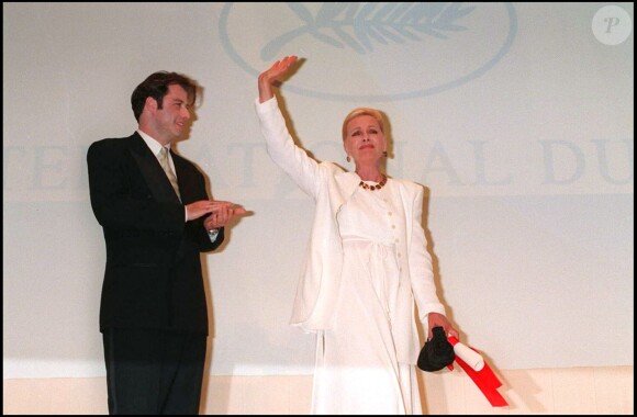 Virna Lisi et John Travolta lors du Festival de Cannes 1994
