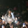 Rihanna s'offre un impressionnant bain de foule au Trocadéro, lors du tournage d'une vidéo pour son nouvel album jusque-là intitulé (ou surnommé) R8. Paris, le 18 décembre 2014.
