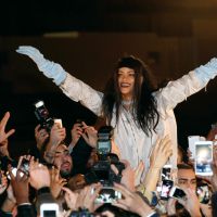 Rihanna : Visite surprise à Paris et bain de foule au pied de la tour Eiffel