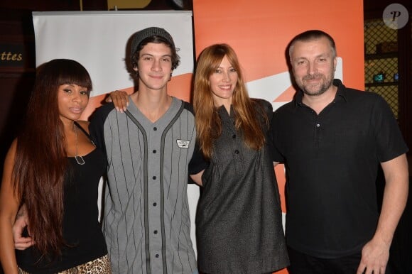 Mia Frye, Matthias Dandois, Mareva Galanter et Fred Musa présentent du programme "Talent Street" diffusé sur France Ô, au café Bataclan à Paris le 17 décembre 2014.