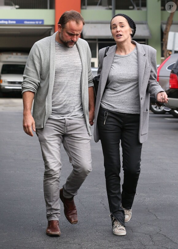 Exclusif - Sharon Stone et David DeLuise sortent du restaurant Hugo à West Hollywood, le 19 décembre 2014. L'homme, acteur de la série Les Sorciers de Waverly Place (il y joue le papa de Selena Gomez) a 13 ans de moins de l'icône hollywoodienne.