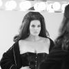 Candice Huffine. Image promotionnelle du Calendrier Pirelli 2015 shooté par Steven Meisel