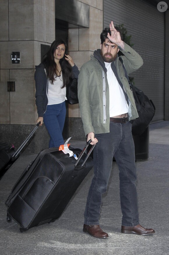 Adam Goldberg et sa compagne Roxanne Daner en avril 2014 à New York. L'acteur a révélé le 18 décembre 2014 que Roxanne, après avoir accouché d'un enfant mort-né, est à nouveau enceinte.