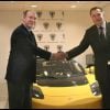 Elon Musk inaugure son premier magasin à Monaco le 24 novembre 2009 