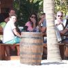 Exclusif - L'acteur George Clooney et sa femme Amal Alamuddin en vacances avec Cindy Crawford et Rande Gerber (accompagnés de leurs enfants) profitent de leurs vacances de Noël à Cabo San Lucas, au Mexique, le 26 décembre 2014.