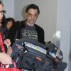 Halle Berry, son mari Olivier Martinez et leur fils Maceo arrivent à l'aéroport de Los Angeles en provenance de Paris, le 4 janvier 2015. Ils ont passé les fêtes dans la capitale. Nahla, la fille de l'actrice restée avec son père à Los Angeles, est venue les accueillir à l'aéroport.