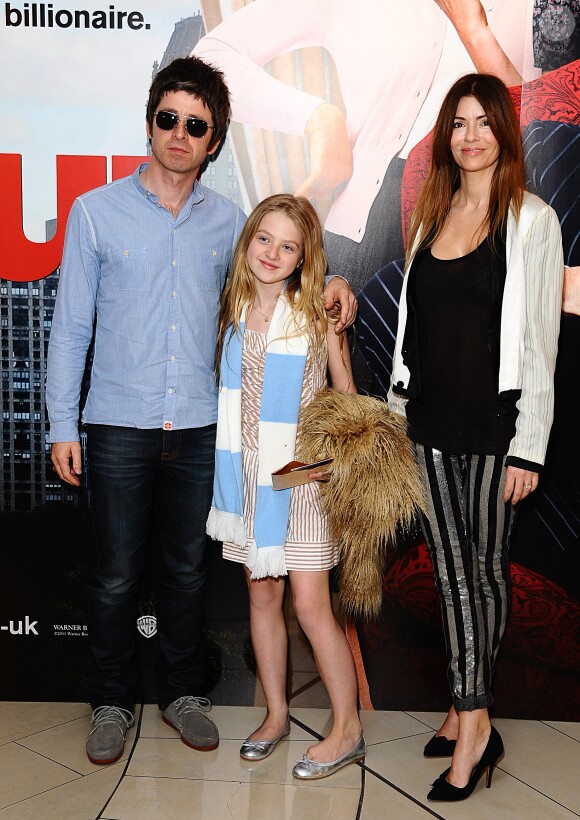 Noel Gallagher, sa fille Anais et sa compagne Sara Macdonald à Londres. Avril 2011.