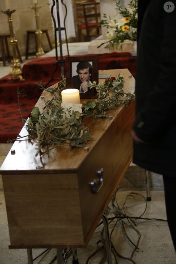 Obsèques de Claude Chamboisier alias Framboisier des "Musclés" en l'église de Robion, le 12 janvier 2015, en présence également de Dominique de Lacoste (une des Vamps)