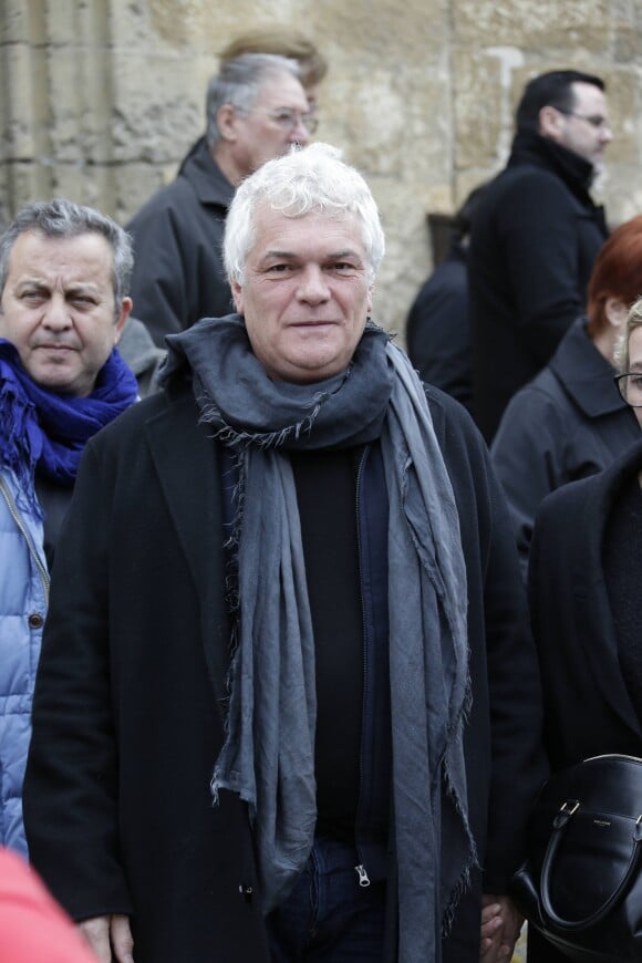 Rémy Sarrazin, membre du groupe "Les Musclés" lors des obsèques de Claude Chamboisier alias Framboisier, membre du groupe "Les Musclés" en l'église de Robion, le 12 janvier 2015, en présence également de Dominique de Lacoste (une des Vamps)