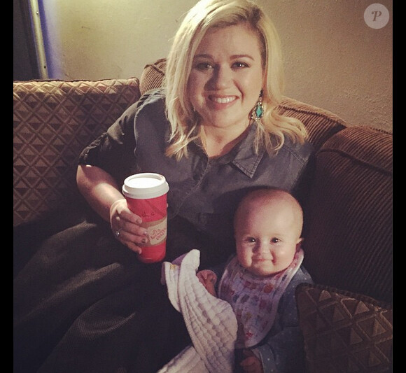 Kelly Clarkson et sa fille River Rose, le 13 décembre 2014.