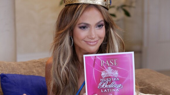 Jennifer Lopez : Reine de beauté rieuse, elle nous fait chavirer !