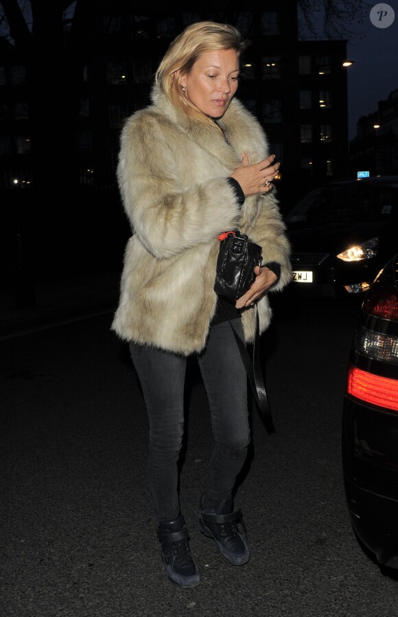 Exclusif - Kate Moss se rend dans une boutique Bonpoint à Londres, le 15 janvier 2015.