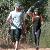 Justin Timberlake et sa femme Jessica Biel sont allés marcher ensemble pour se relaxer à Los Angeles, le 24 octobre 2014.  