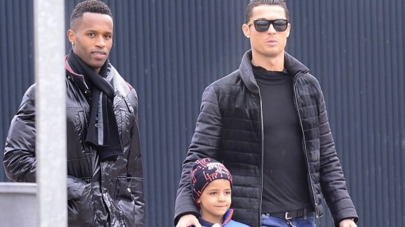 Cristiano Ronaldo : Papa attentionné avec son Cristiano Jr., loin d'Irina Shayk