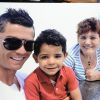 Cristiano Ronaldo avec son fils Cristiano Ronaldo Jr. et sa mère Dolores Aveiro à Funchal au Portugal le 15 décembre 2013.