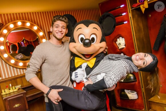 Rayane Bensetti et Denitsa Ikonomova ont passé une journée inoubliable au parc Disneyland à Marne-la-Vallée. Janvier 2015.