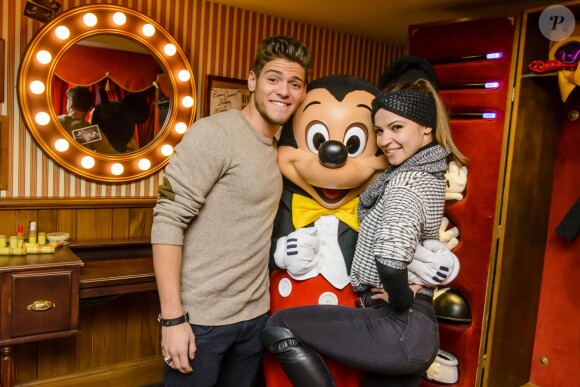 Rayane Bensetti et Denitsa Ikonomova ont passé une journée inoubliable au parc Disneyland à Marne-la-Vallée. Janvier 2015.