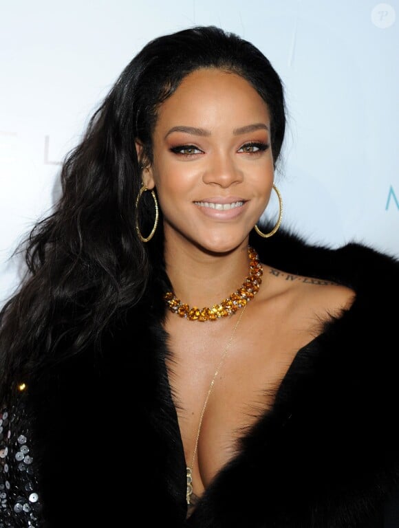Rihanna assiste aux DailyFrontRow Fashion Los Angeles Awards au Sunset Tower Hotel. Los Angeles, le 22 janvier 2015.