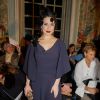 Dita Von Teese assiste au défilé Alexis Mabille haute couture printemps-été 2015 à la Fondation Mona Bismarck. Paris, le 26 janvier 2015.