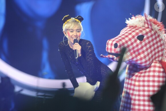 Miley Cyrus reine de la provoc en concert en juin 2014