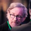 Steven Spielberg participait, à Auschwitz-Birkenau le 27 janvier 2015, à la cérémonie pour les 70 ans de la libération du camp de concentration et d'extermination