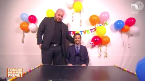 Bertrand Chameroy bizuté par l'équipe de Cyril Hanouna pour son anniversaire - Touche pas à mon prime, mercredi 28 janvier sur D8.