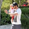 Chris Hemsworth et sa fille India se rendent dans un cabinet médical à Malibu, le 10 avril 2014.