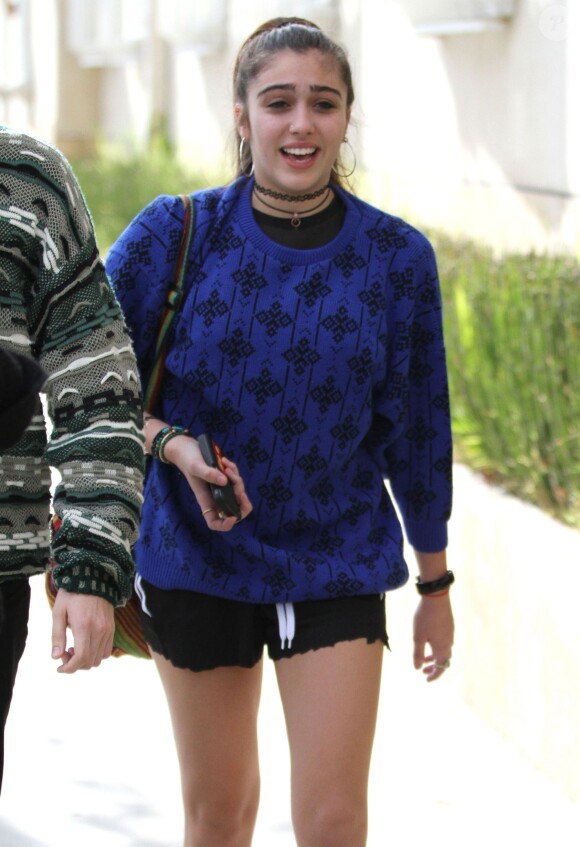 Lourdes Leon (la fille de Madonna) va déjeuner avec des amis à Beverly Hills, le 27 janvier 2014.
