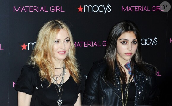 Madonna et sa fille Lourdes présentent leur collection Material Girl à New York, le 22 septembre 2010.