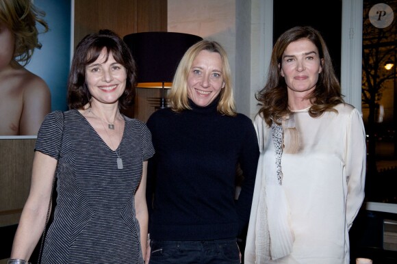 Exclusif - Nelly Alard, Virginie Despentes et Capucine Motte - Soirée de remise du prix Anaïs Nin à Virginie Despentes pour son livre "Vernon Subutex" au restaurant Victoria 1813, à Paris le 26 janvier 2015.