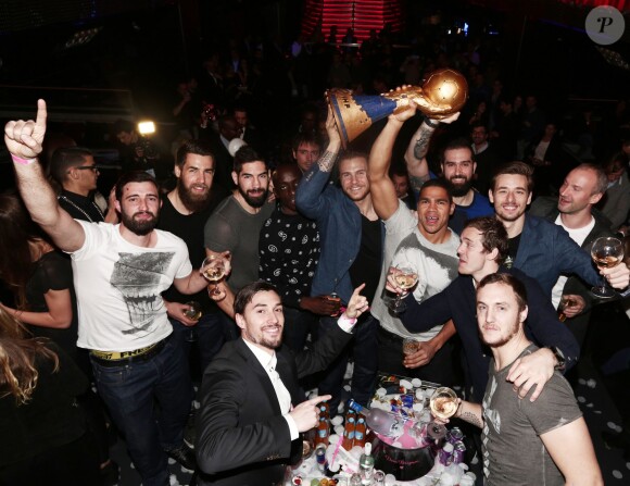 - Les champions du monde de handball fêtent leur victoire au VIP Room à Paris le 2 février 2015. 