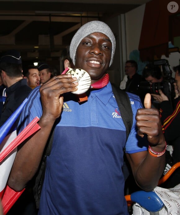 Kévynn Nyokas - Les joueurs de l'équipe de France de Handball (5 fois champions du monde) arrivent à l'aéroport de Roissy-Charles-de-Gaulle, le 2 février 2015. 