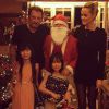 Johnny et Laeticia ont passé Noël à Gstaad avec leurs filles, Jade et Joy, décembre 2014. Les filles ont même reçu la visite du Père Noël.