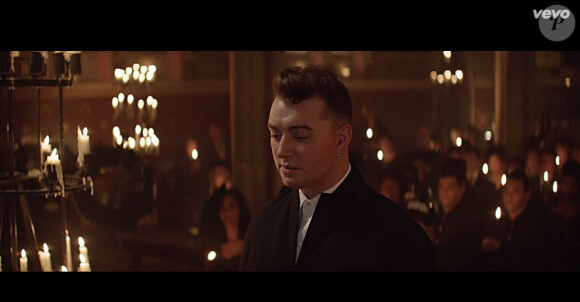 Le 5 février, le chanteur Sam Smith a dévoilé le clip de sa nouvelle chanson Lay Me Down.
