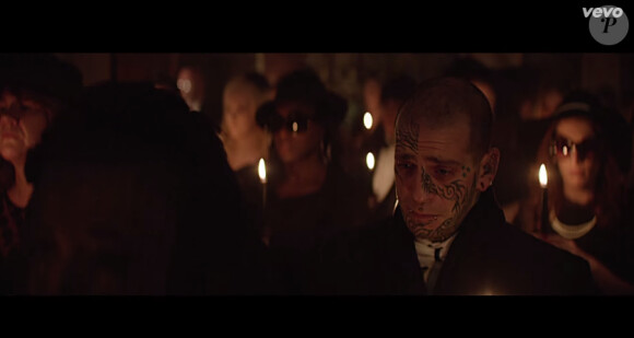 Le 5 février,le chanteur Sam Smith a dévoilé le clip vidéo de sa nouvelle chanson Lay Me Down.