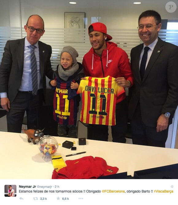 Neymar devient socio du Barça avec son fils Davi Lucca le 6 février 2015