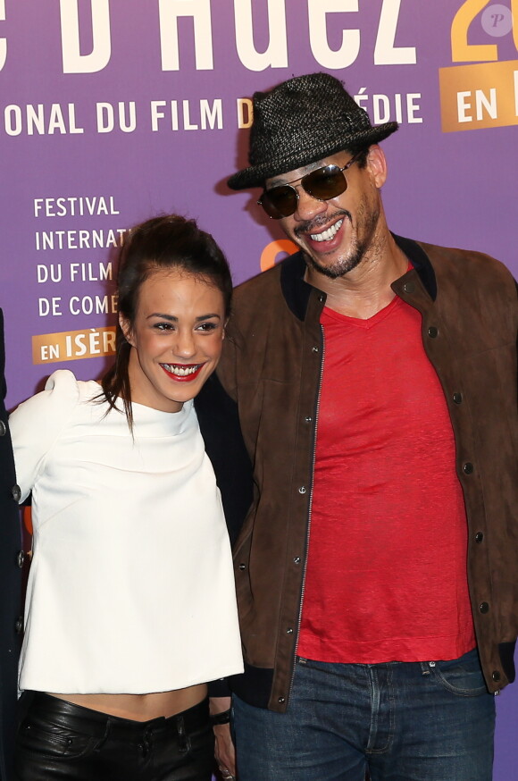 Alice Belaïdi et JoeyStarr lors de la cérémonie de clôture du 18ème festival international du film de comédie de l'Alpe d'Huez, le 17 janvier 2015
