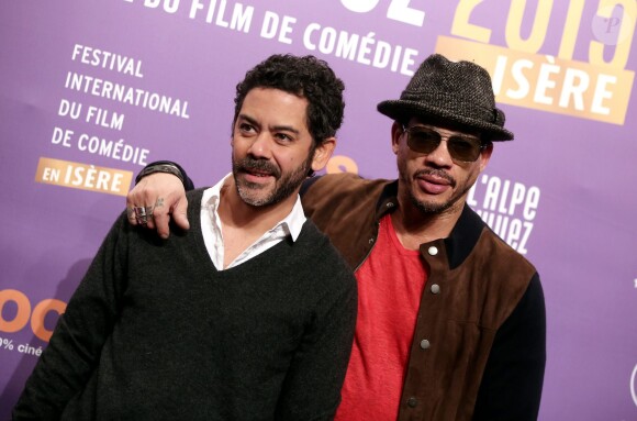 Manu Payet et JoeyStarr lors de la cérémonie de clôture du 18ème festival international du film de comédie de l'Alpe d'Huez, le 17 janvier 2015