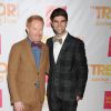 Jesse Tyler Ferguson et Justin Mikita lors de la soirée TrevorLIVE Los Angeles au Hollywood Palladium à Los Angeles, le 7 décembre 2014.