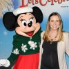 Beverley Mitchell au spectacle Let's Celebrate!  by Disney On Ice à Los Angeles, le 11 décembre 2014