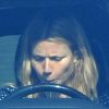 Exclusif - Gwyneth Paltrow, l'air triste, boit un jus de fruits dans sa voiture après son cours de gym à Santa Monica, le 4 février 2015. 