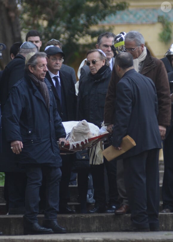 Michel Creton, Alexandre Arcady et Norbert Balit - Obsèques de Roger Hanin au cimetière Saint-Eugène à Alger, le 13 février 2015.